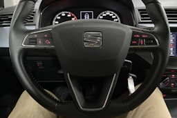 Valkoinen SEAT Arona 2021 kuva 19.