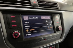 Valkoinen SEAT Arona 2021 kuva 20.