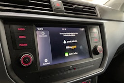 Valkoinen SEAT Arona 2021 kuva 22.