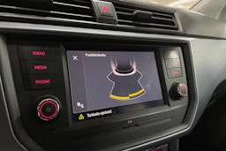 Valkoinen SEAT Arona 2021 kuva 25.