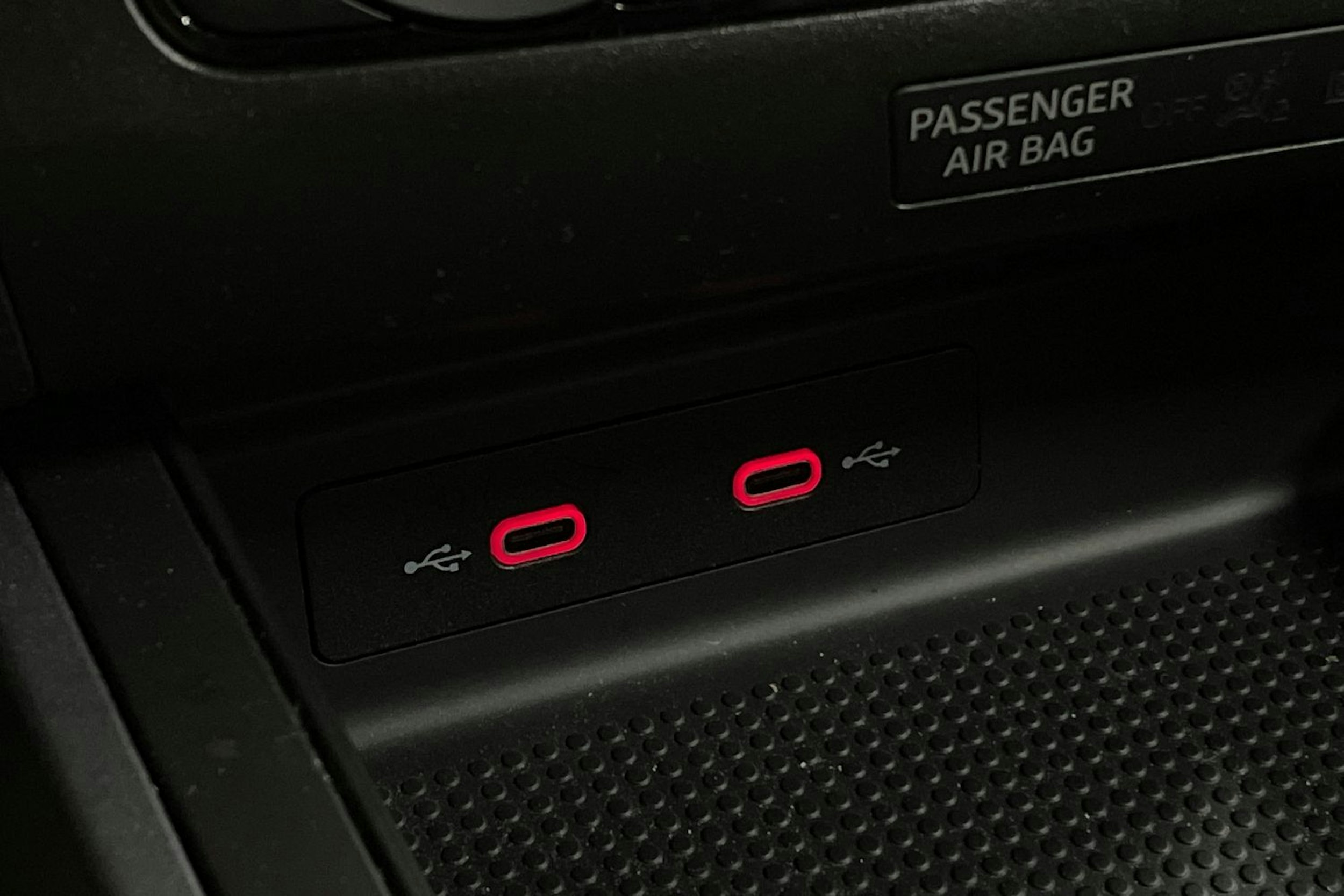 Valkoinen SEAT Arona 2021 kuva 27.