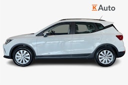 valkoinen SEAT Arona 2022 kuva 6.