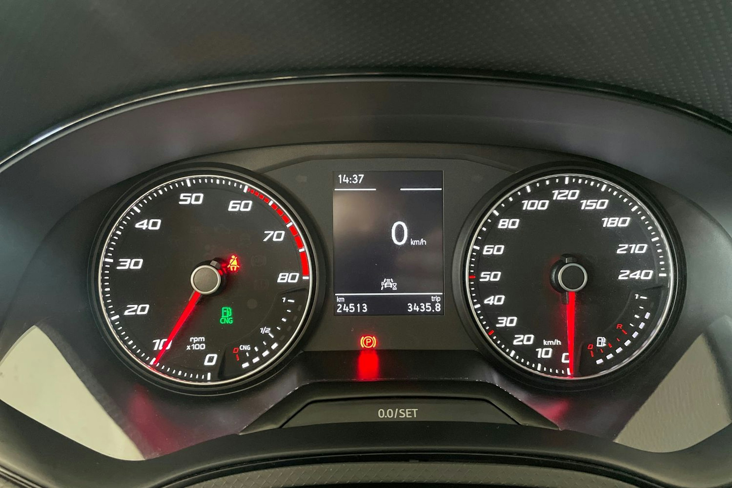 valkoinen SEAT Arona 2022 kuva 18.