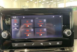 valkoinen SEAT Arona 2022 kuva 24.
