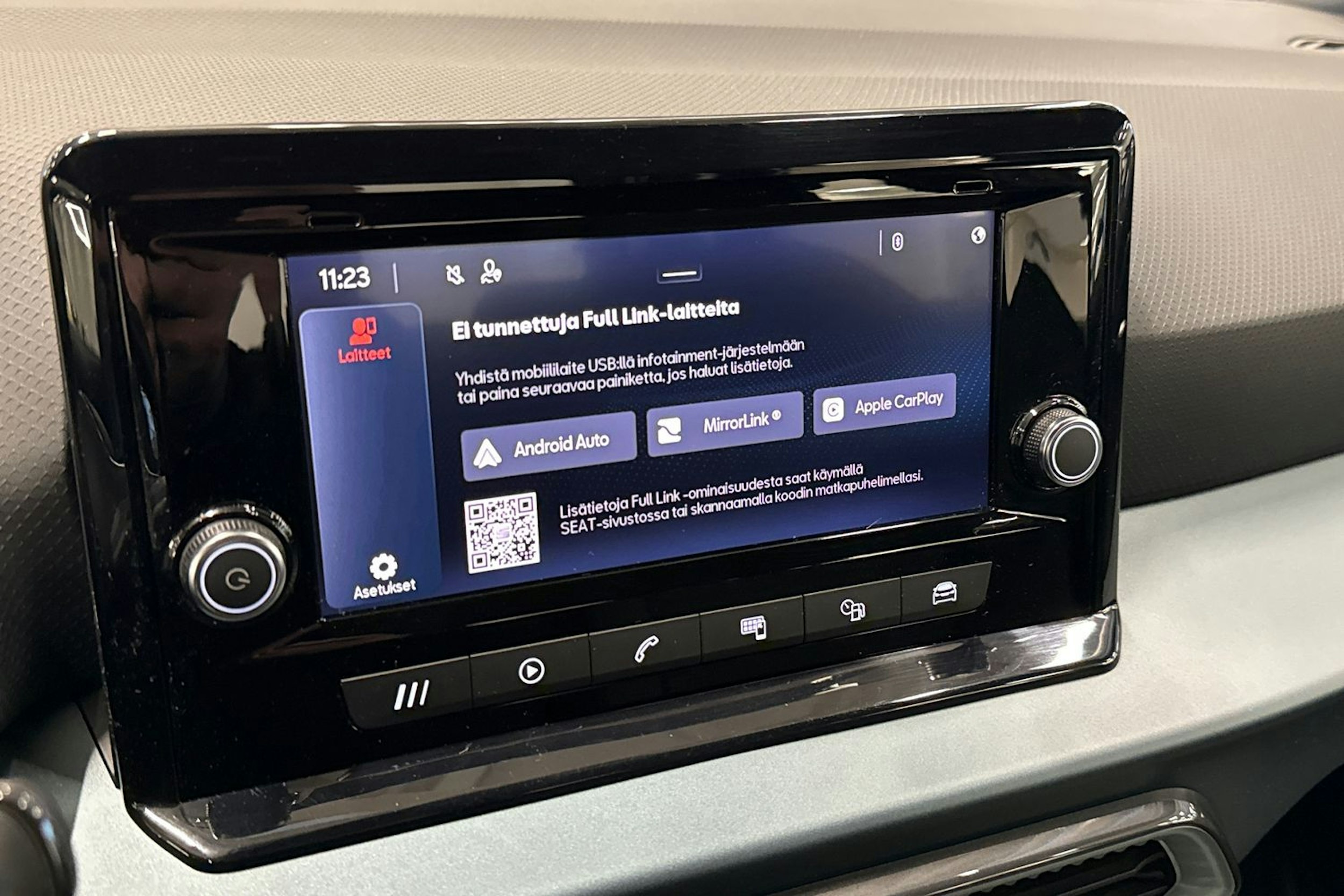 vihreä SEAT Arona 2022 kuva 21.