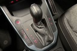 vihreä SEAT Arona 2022 kuva 25.