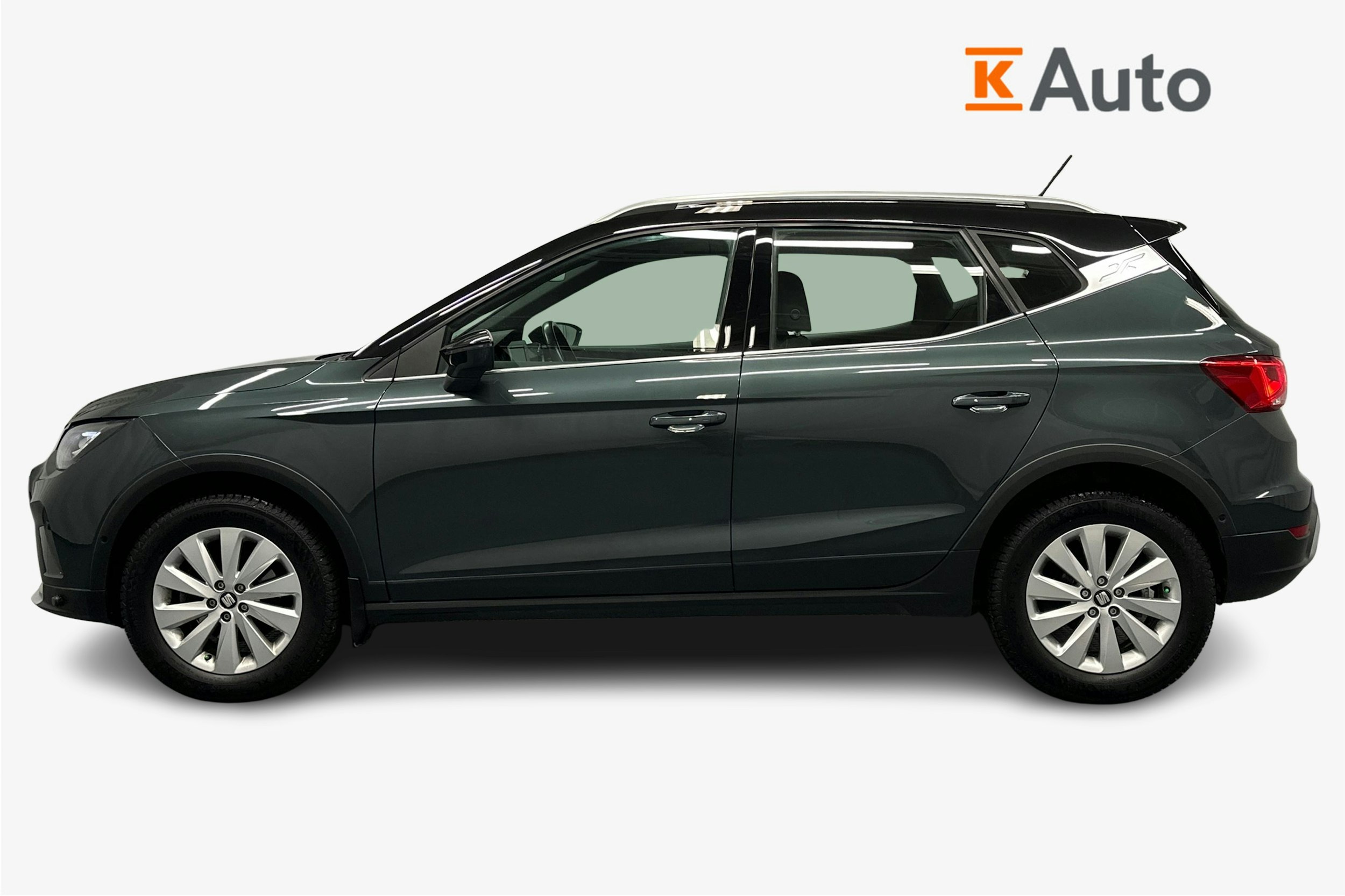 vihreä SEAT Arona 2022 kuva 9.