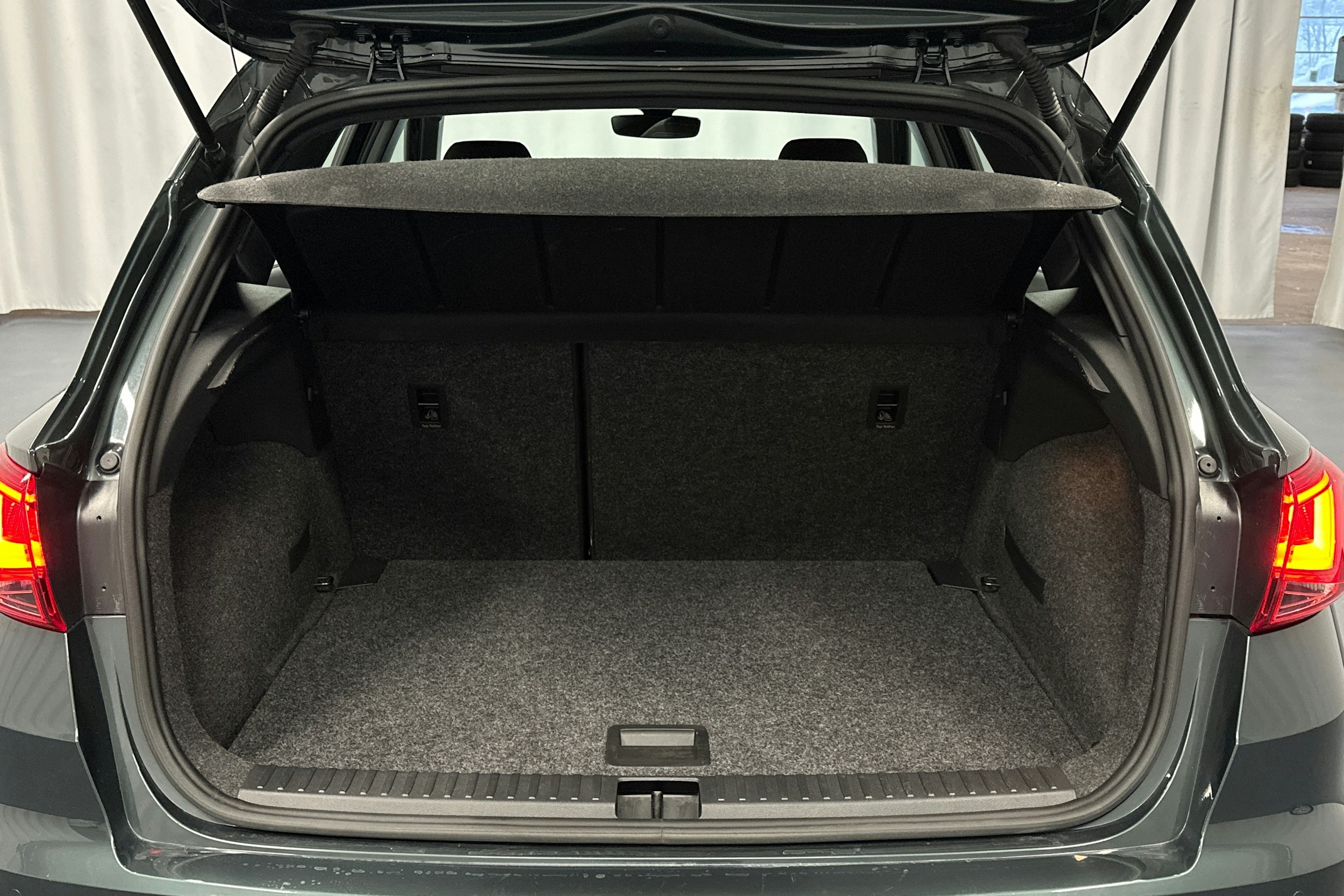 vihreä SEAT Arona 2022 kuva 17.