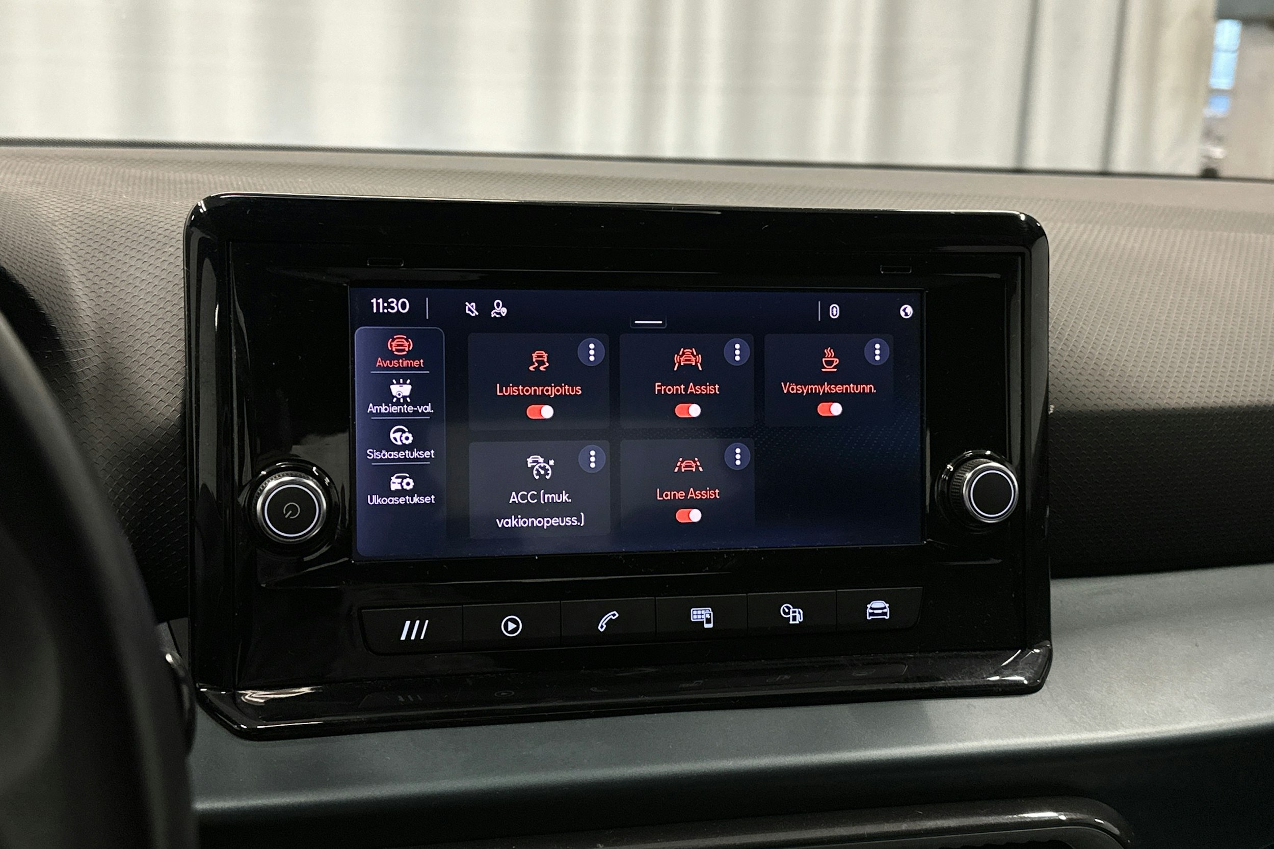 vihreä SEAT Arona 2022 kuva 24.