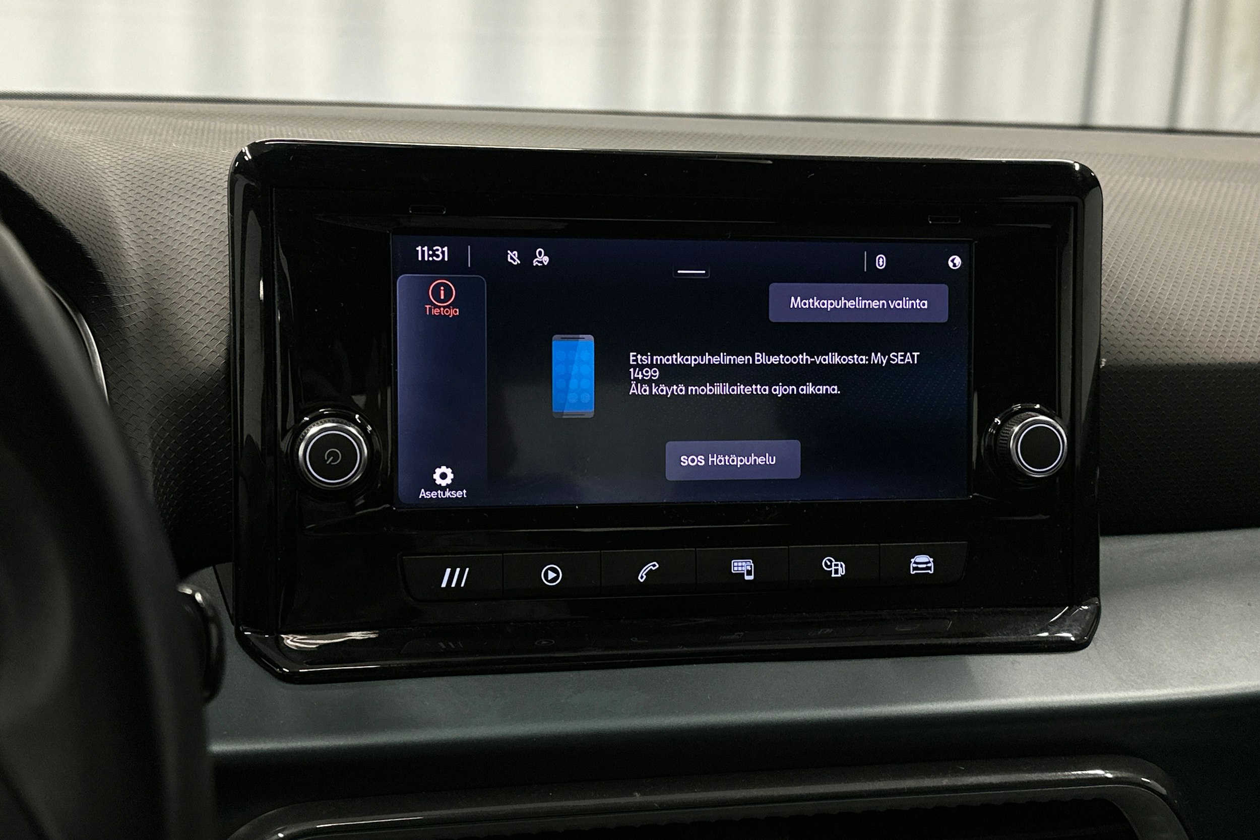 vihreä SEAT Arona 2022 kuva 25.