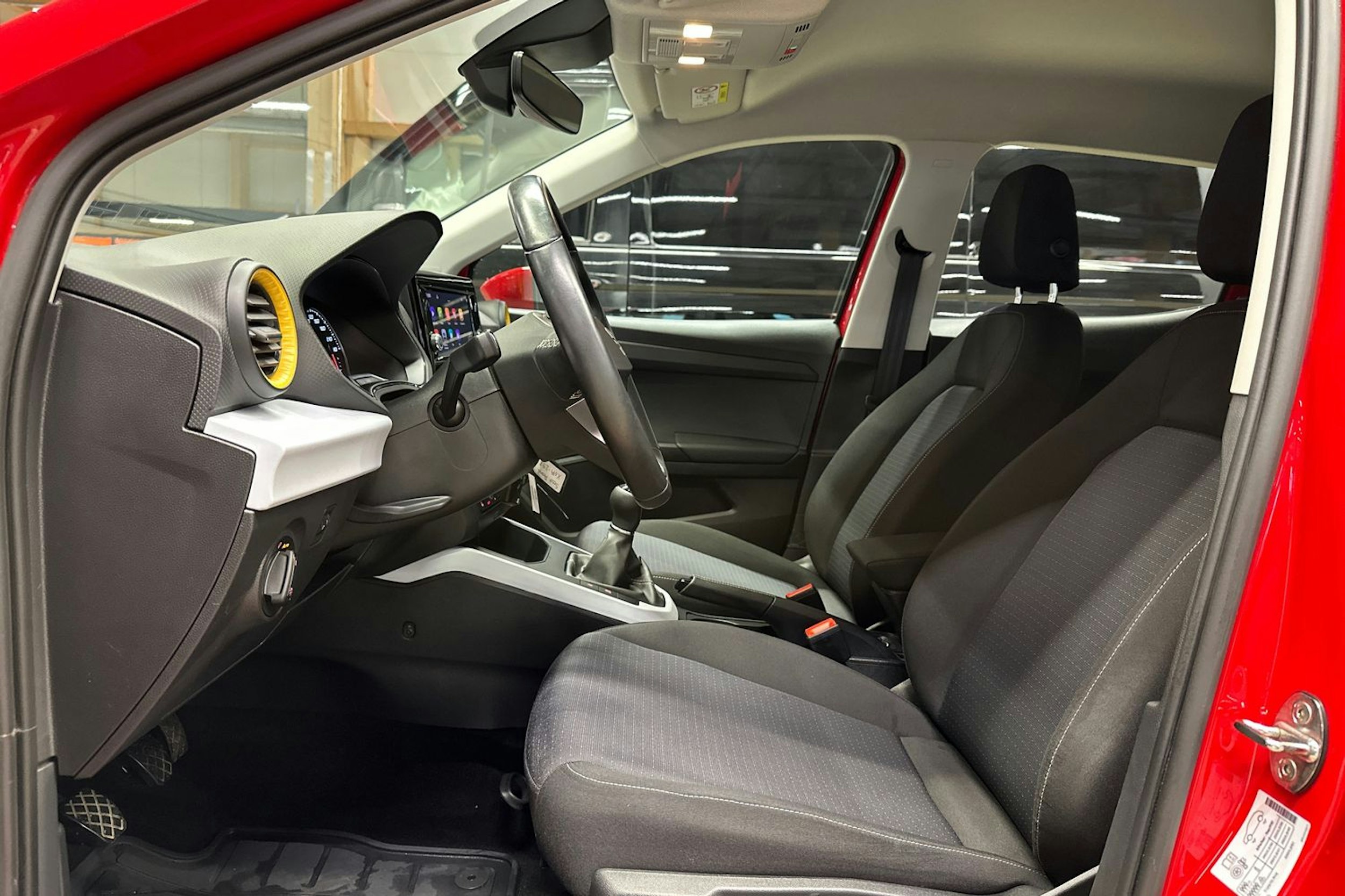 punainen SEAT Arona 2022 kuva 17.