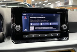 punainen SEAT Arona 2022 kuva 19.