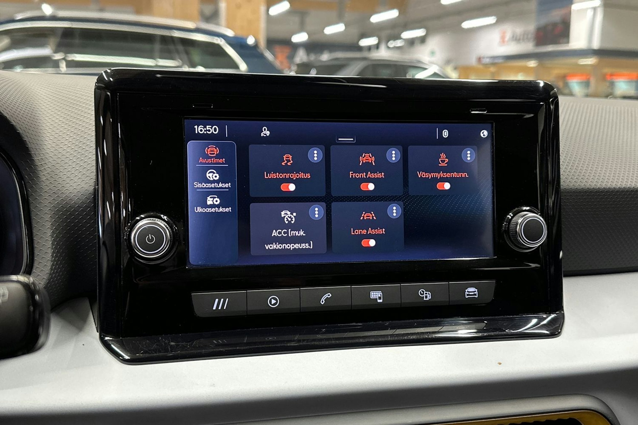 punainen SEAT Arona 2022 kuva 20.