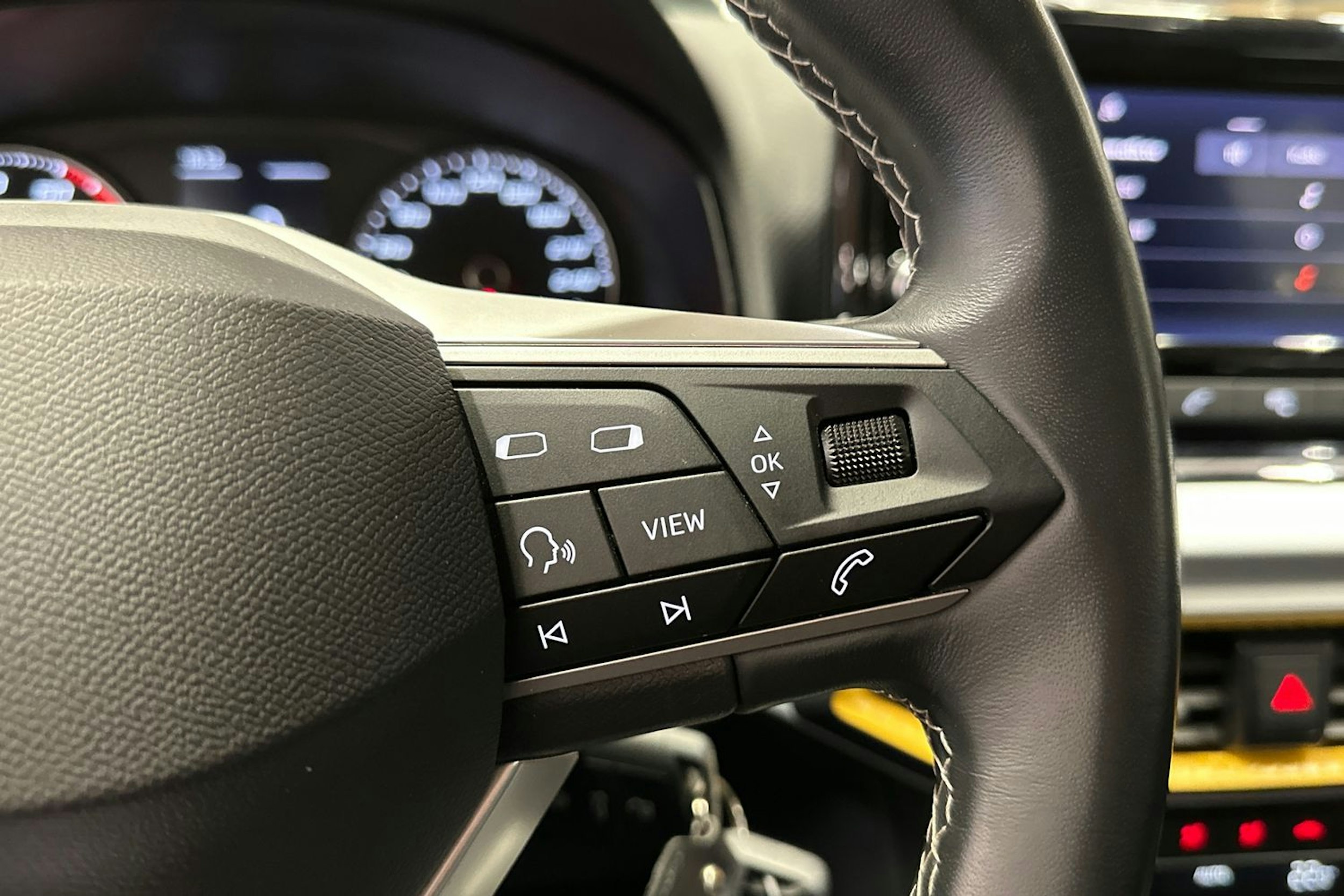 punainen SEAT Arona 2022 kuva 26.