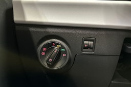 punainen SEAT Arona 2022 kuva 27.