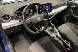 Oranssi SEAT Arona 2022 kuva 6.