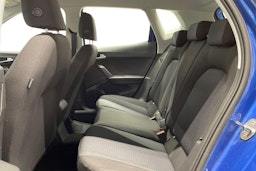 Oranssi SEAT Arona 2022 kuva 8.