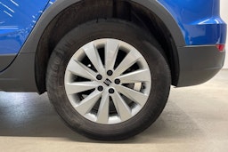 Oranssi SEAT Arona 2022 kuva 9.