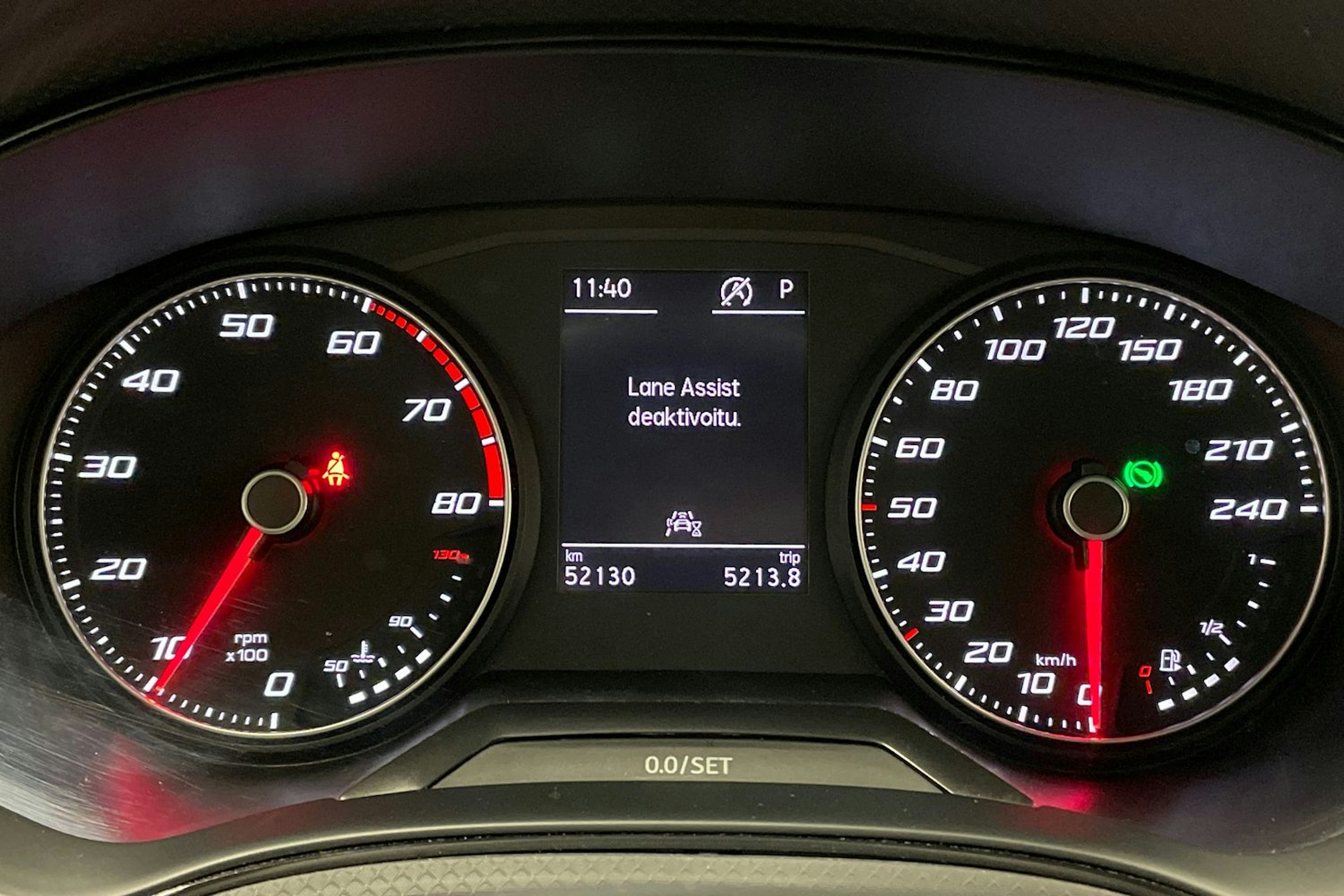 Oranssi SEAT Arona 2022 kuva 13.