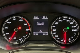 Oranssi SEAT Arona 2022 kuva 13.