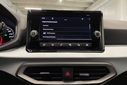 Oranssi SEAT Arona 2022 kuva 15.