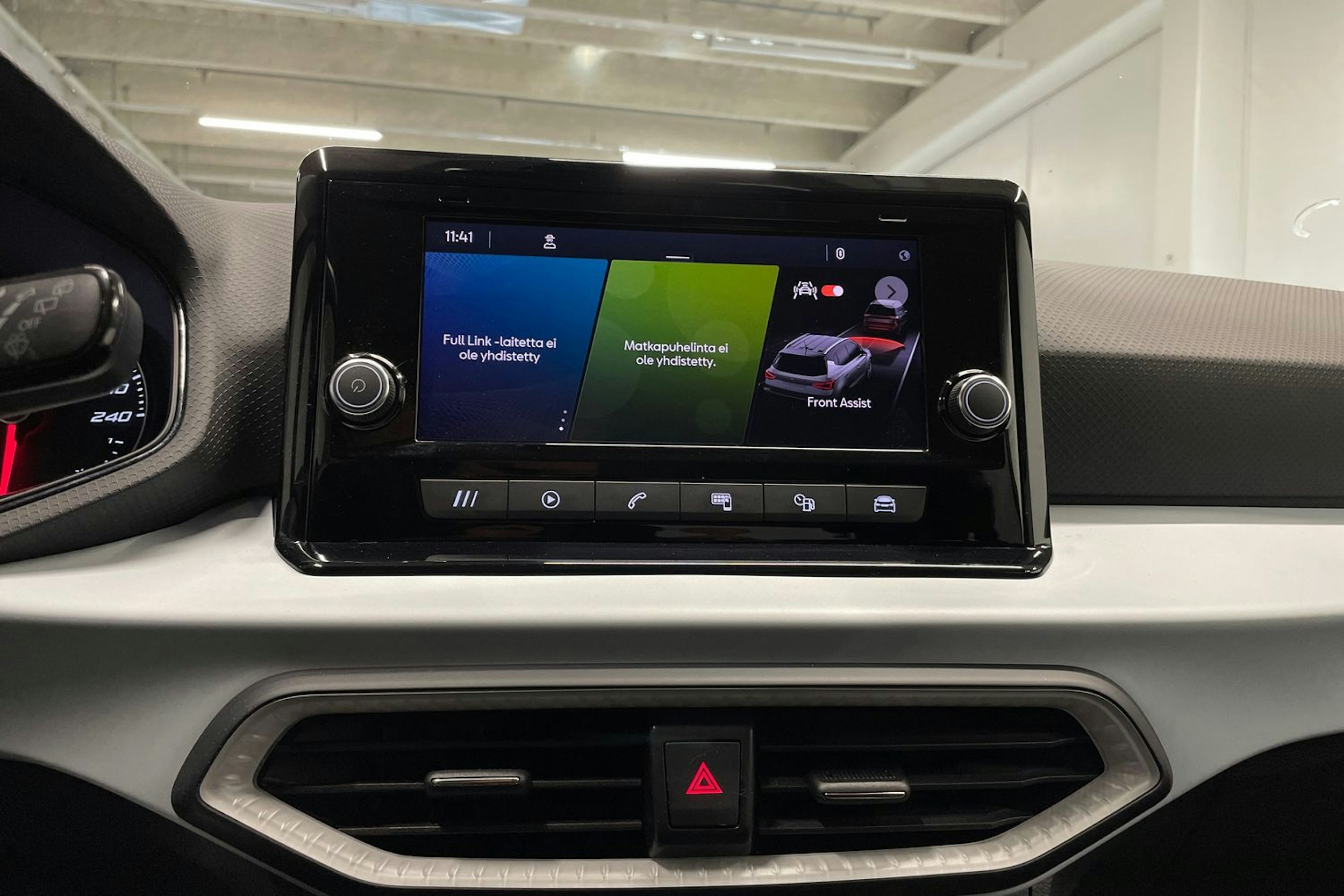 Oranssi SEAT Arona 2022 kuva 18.