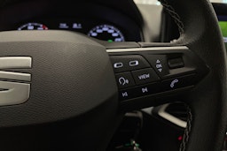 Oranssi SEAT Arona 2022 kuva 22.