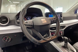 Oranssi SEAT Arona 2022 kuva 23.