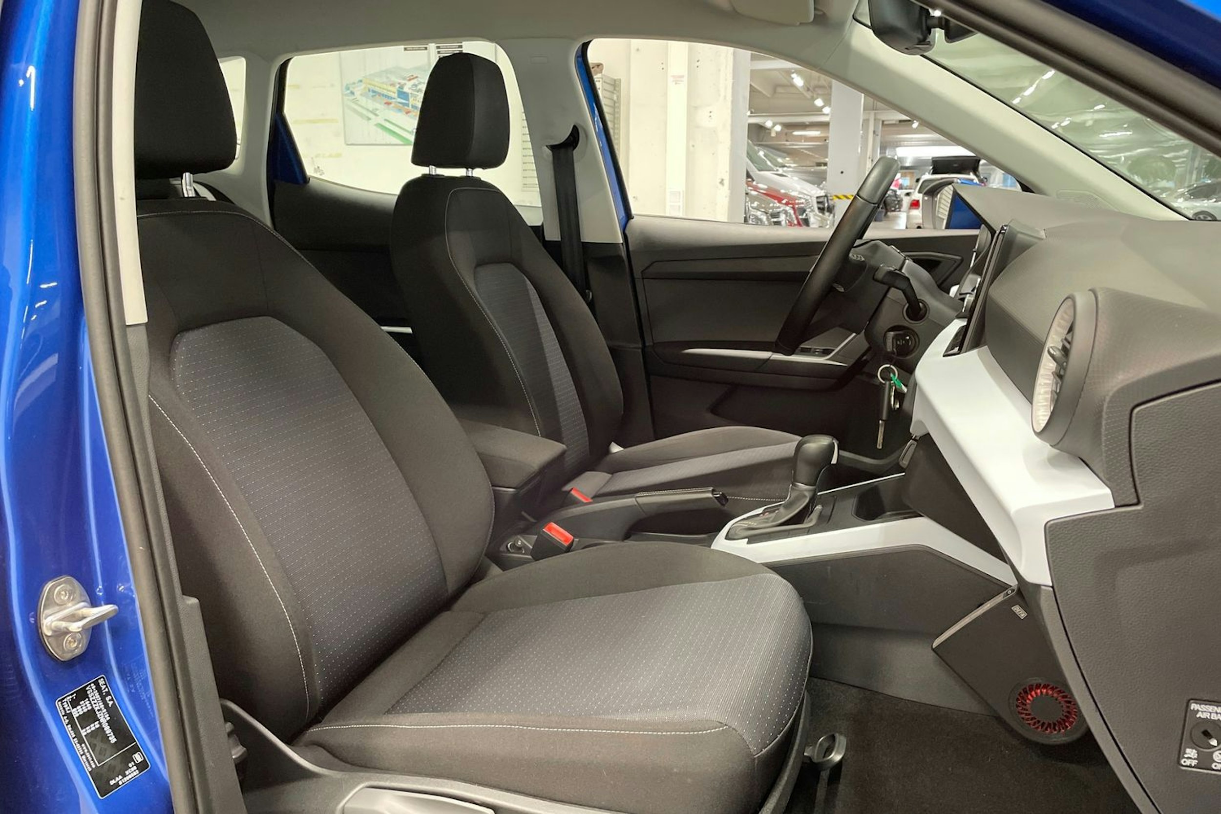 Oranssi SEAT Arona 2022 kuva 24.