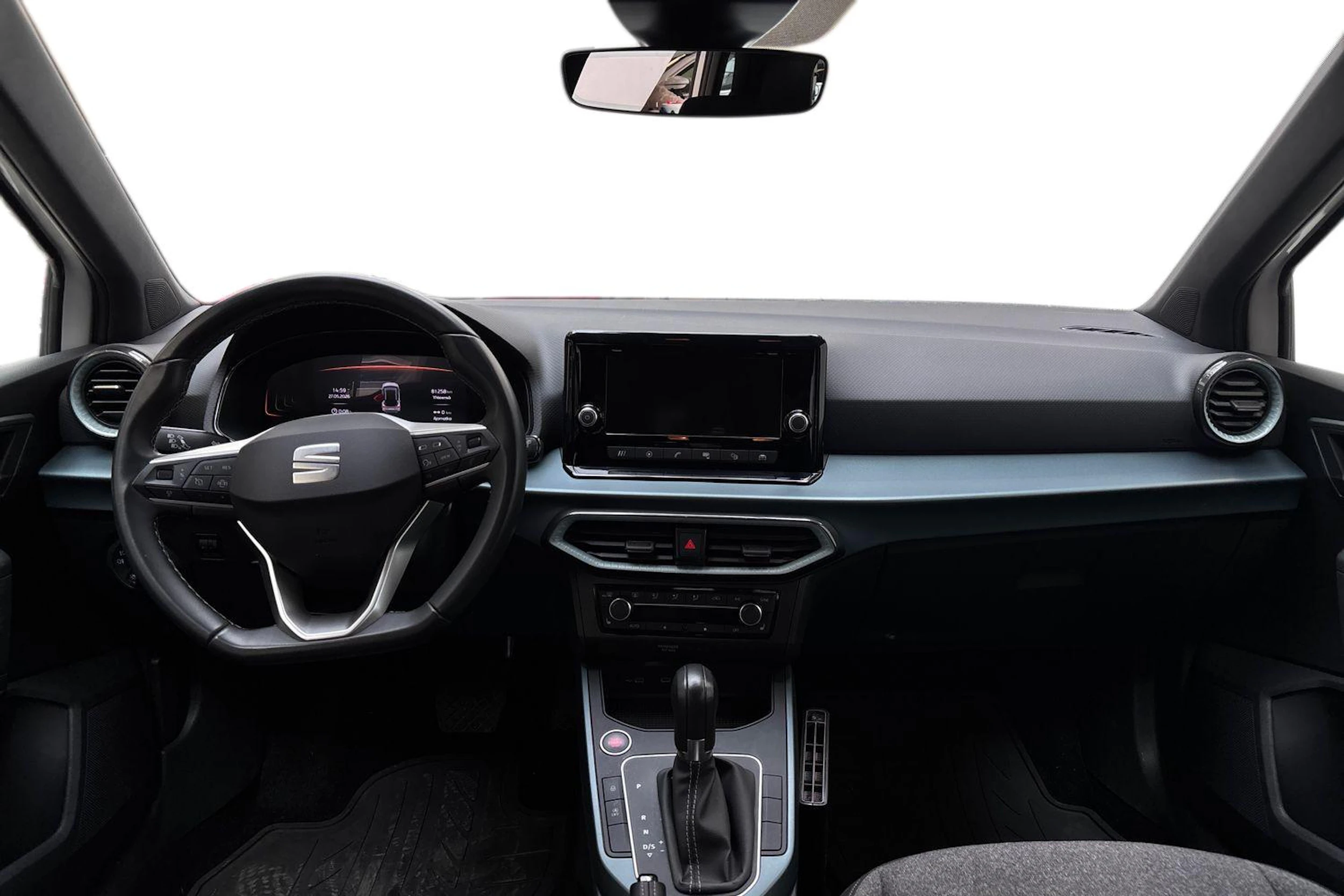valkoinen SEAT Arona 2023 kuva 7.