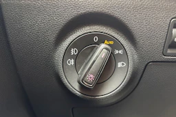 valkoinen SEAT Arona 2023 kuva 15.