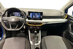 sininen SEAT Arona 2024 kuva 7.