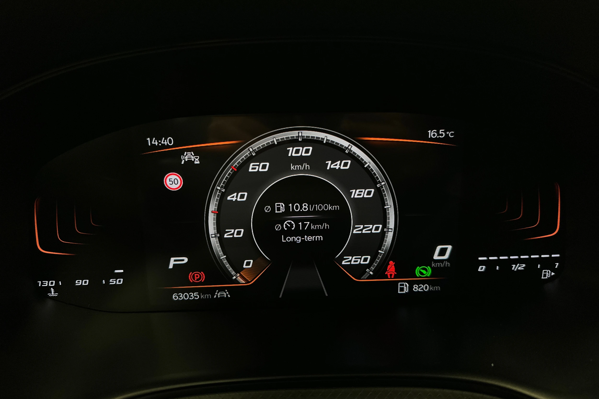sininen SEAT Arona 2024 kuva 13.