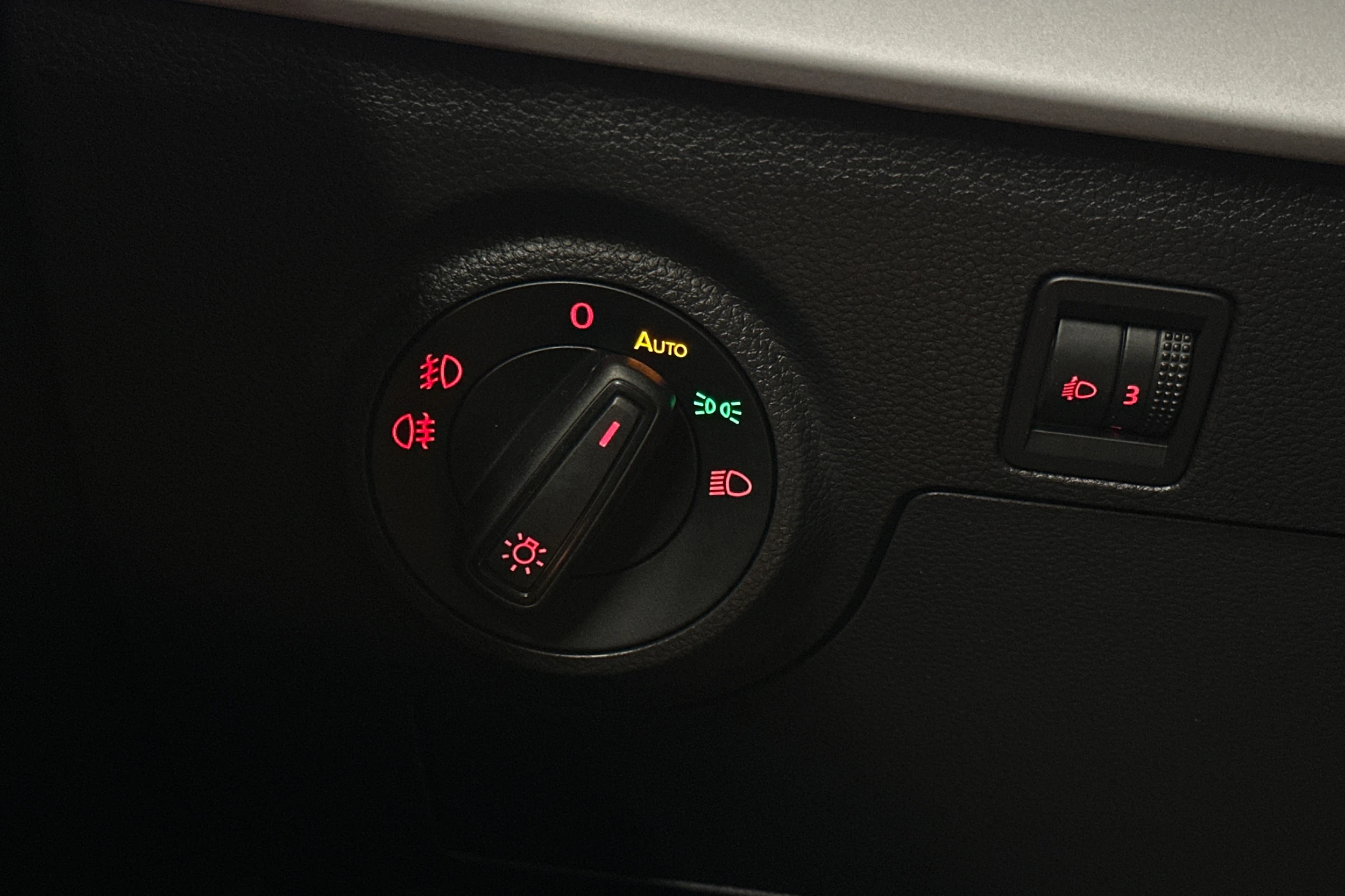 sininen SEAT Arona 2024 kuva 15.