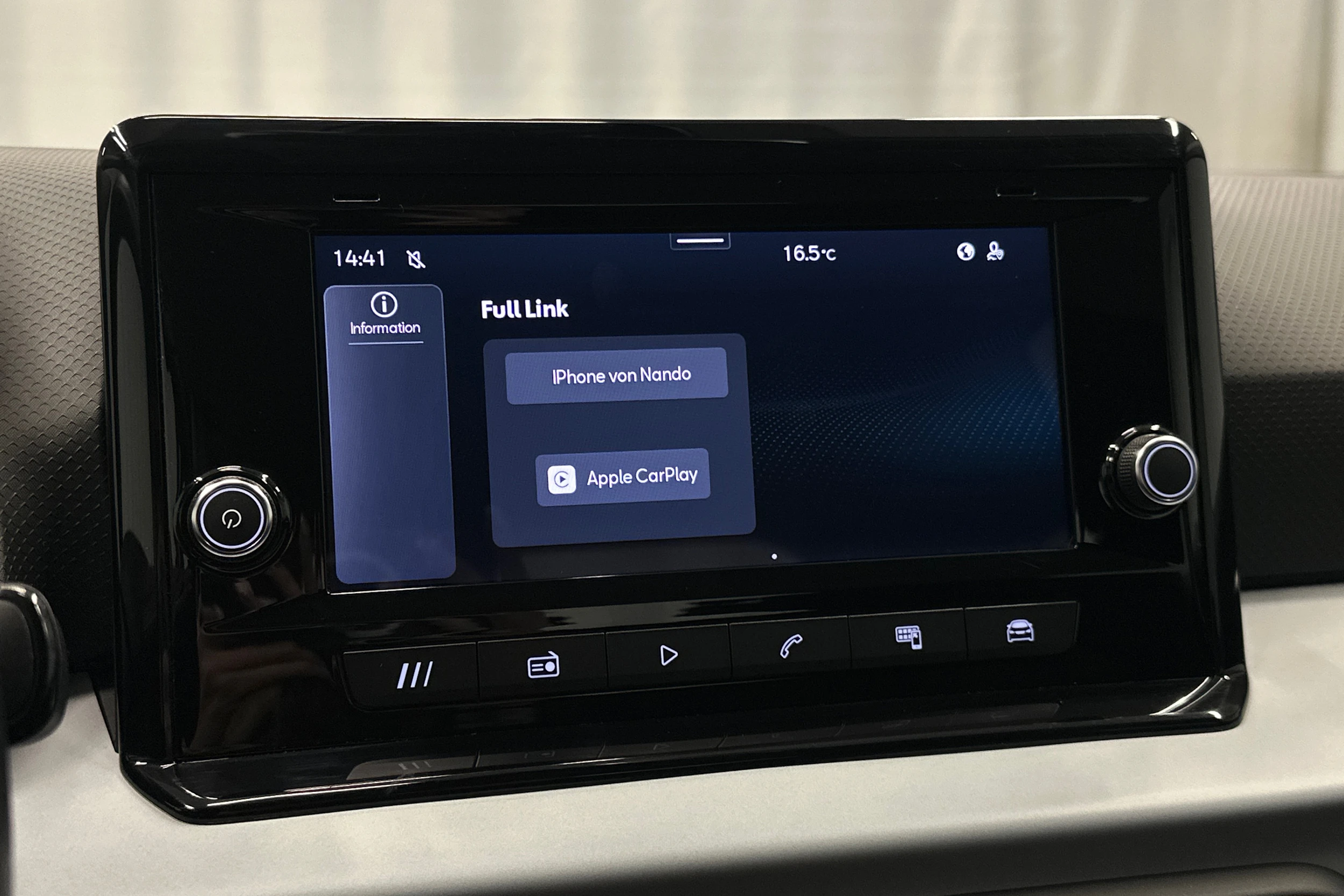 sininen SEAT Arona 2024 kuva 19.