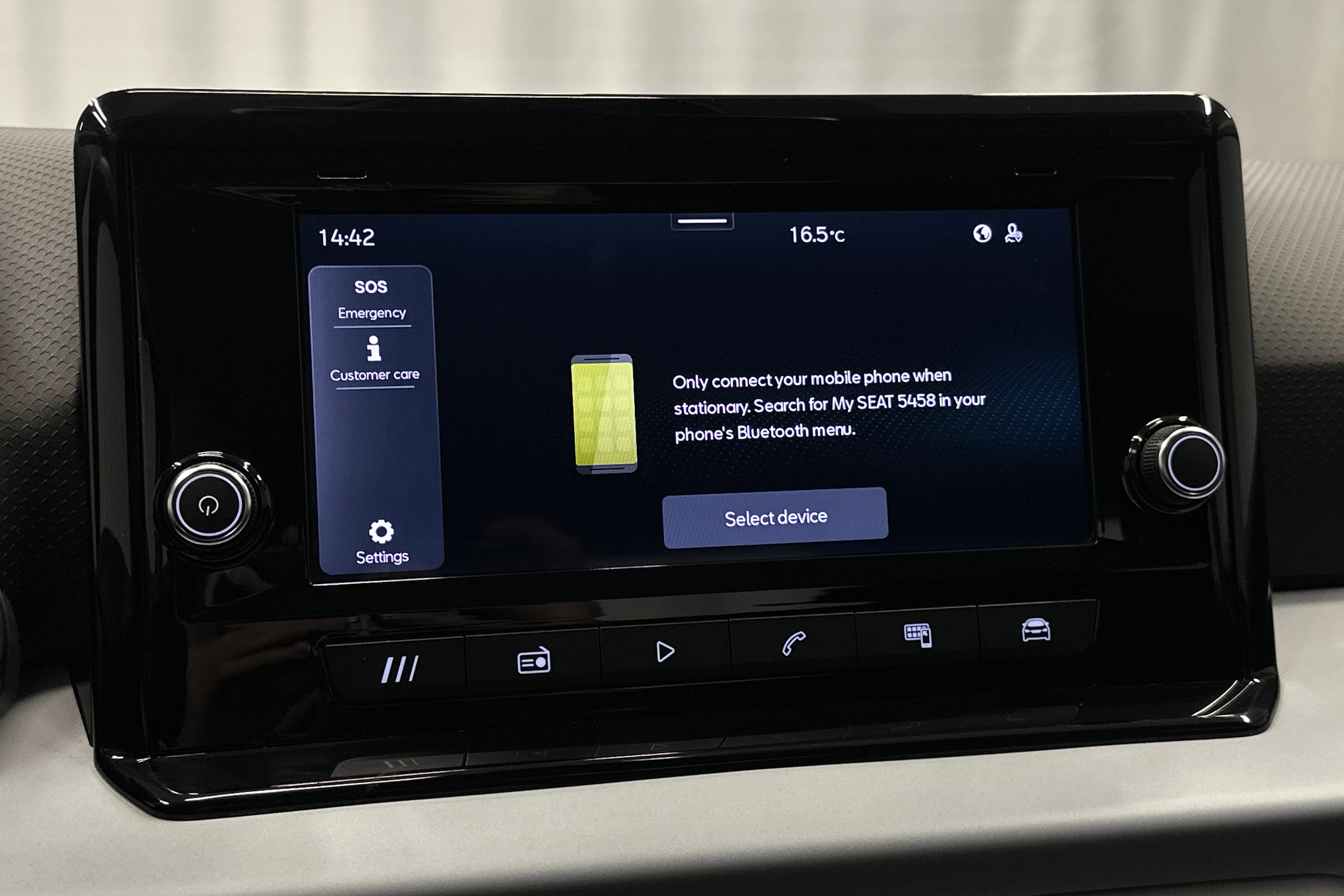 sininen SEAT Arona 2024 kuva 21.