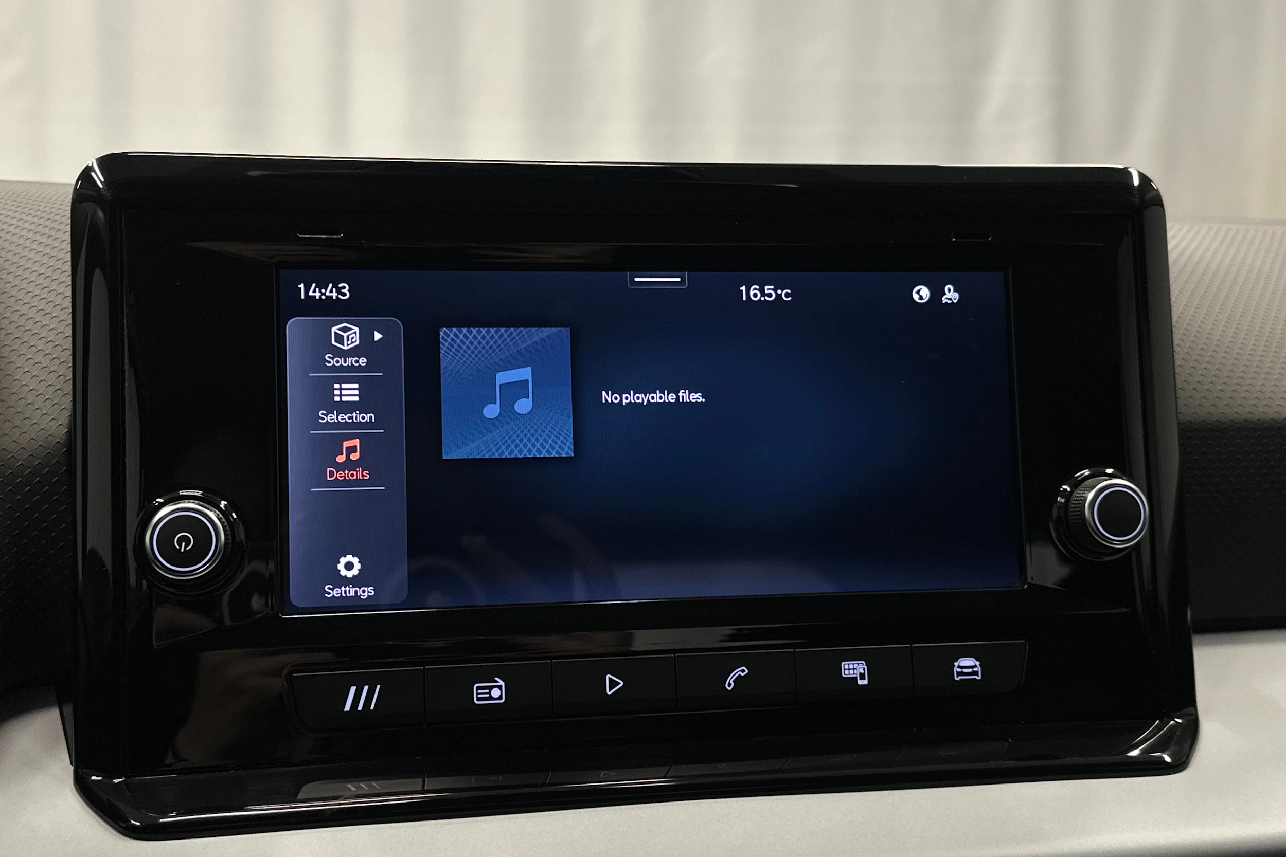 sininen SEAT Arona 2024 kuva 23.