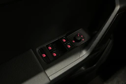 valkoinen SEAT Arona 2024 kuva 15.