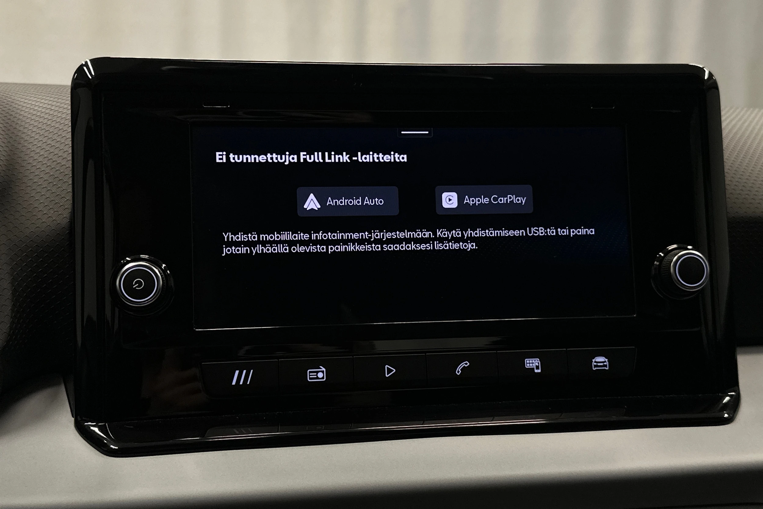 valkoinen SEAT Arona 2024 kuva 23.