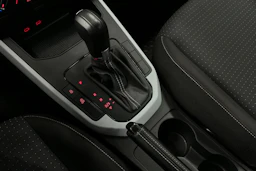 valkoinen SEAT Arona 2024 kuva 28.