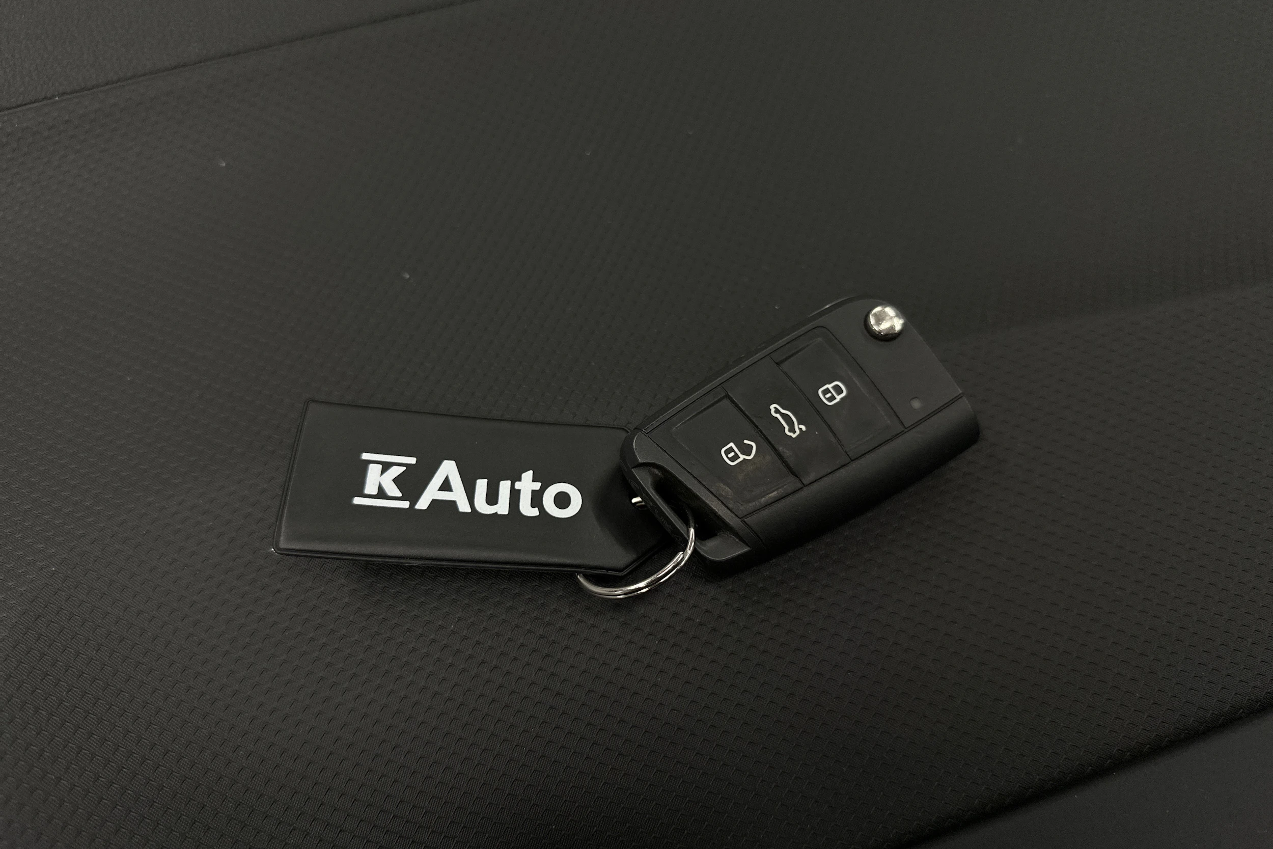 valkoinen SEAT Arona 2024 kuva 30.