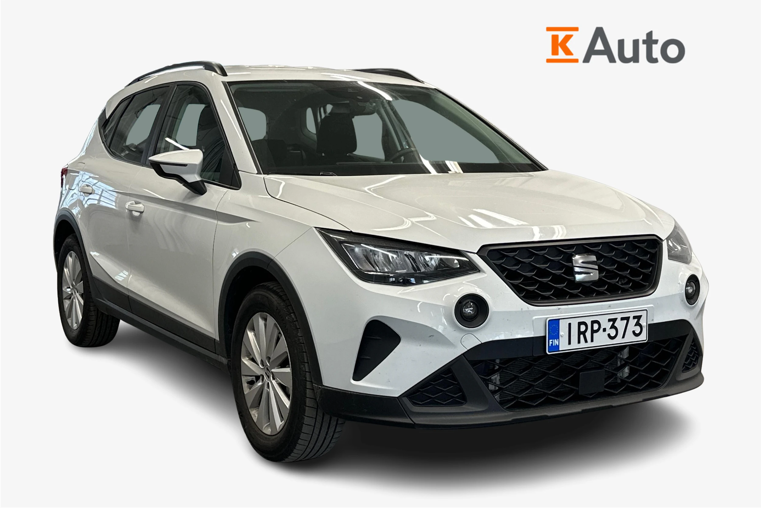 valkoinen SEAT Arona 2024 kuva 1.