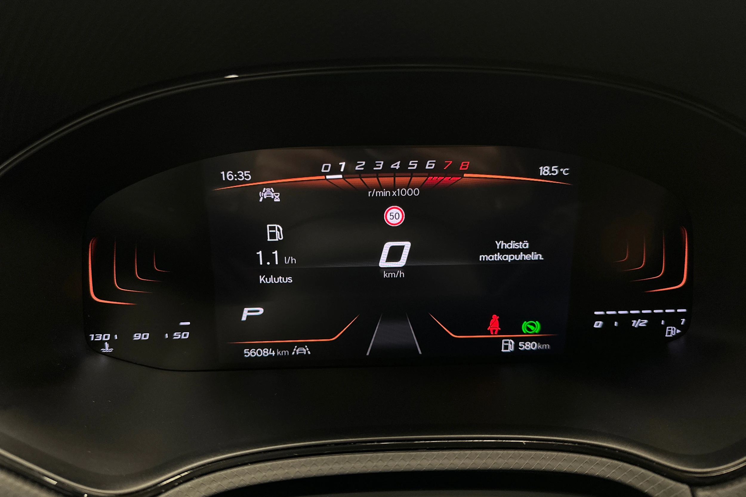 valkoinen SEAT Arona 2024 kuva 13.