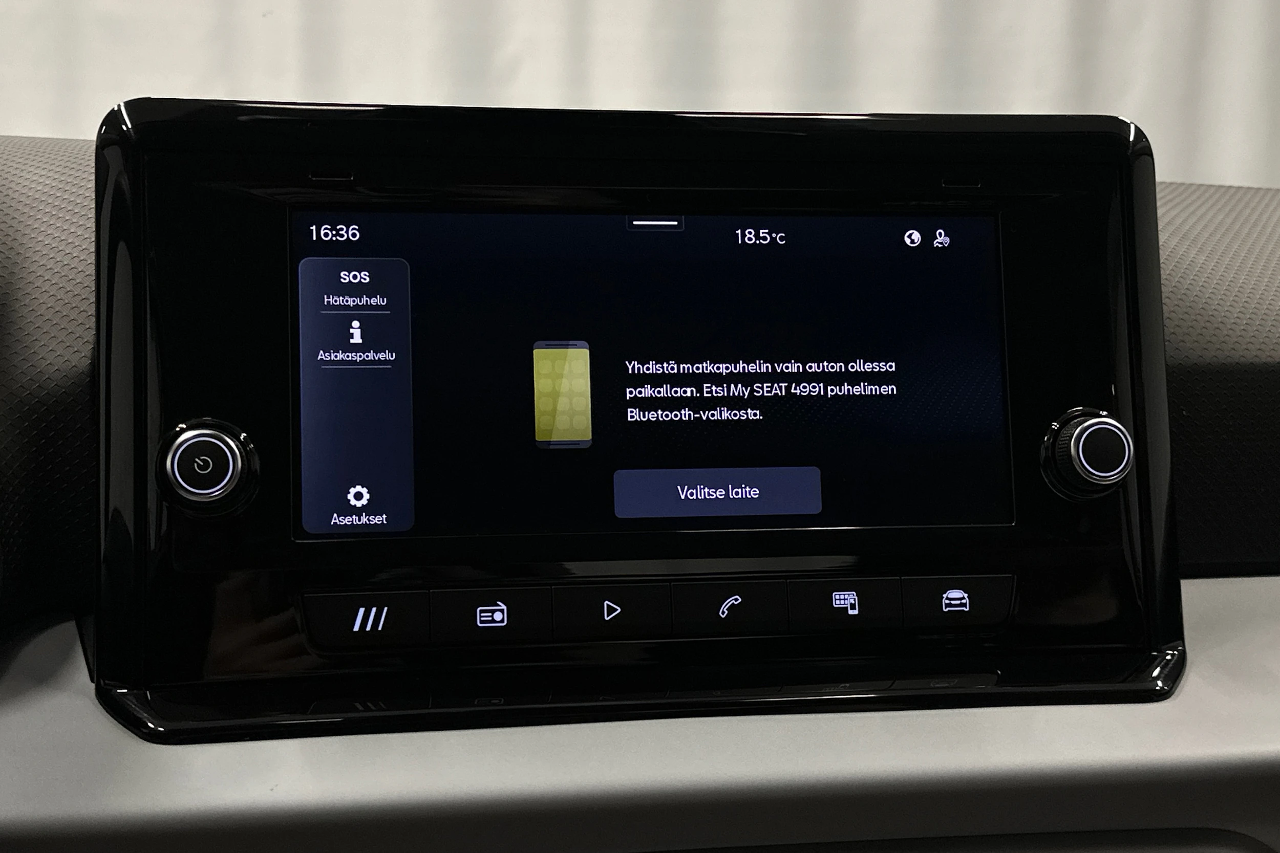 valkoinen SEAT Arona 2024 kuva 19.