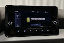 valkoinen SEAT Arona 2024 kuva 19.