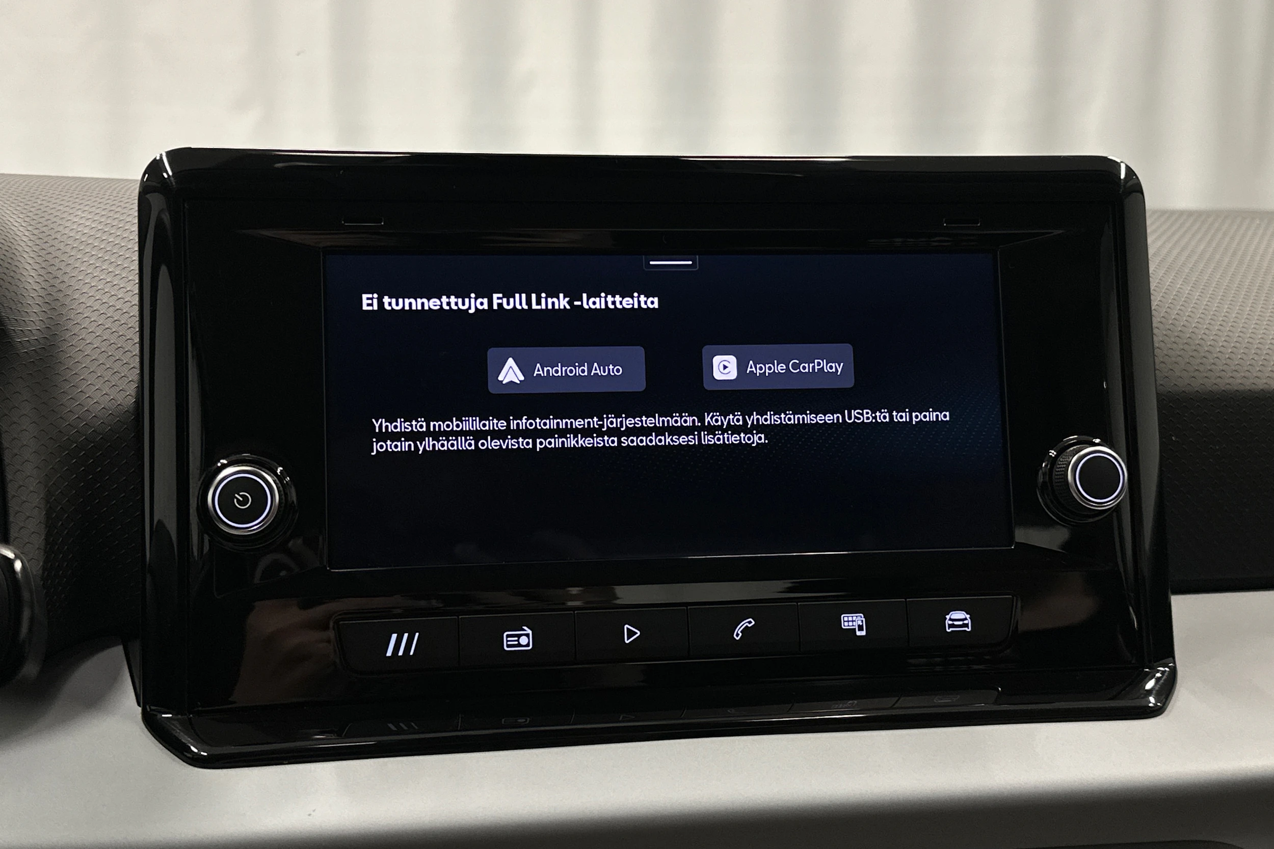 valkoinen SEAT Arona 2024 kuva 22.