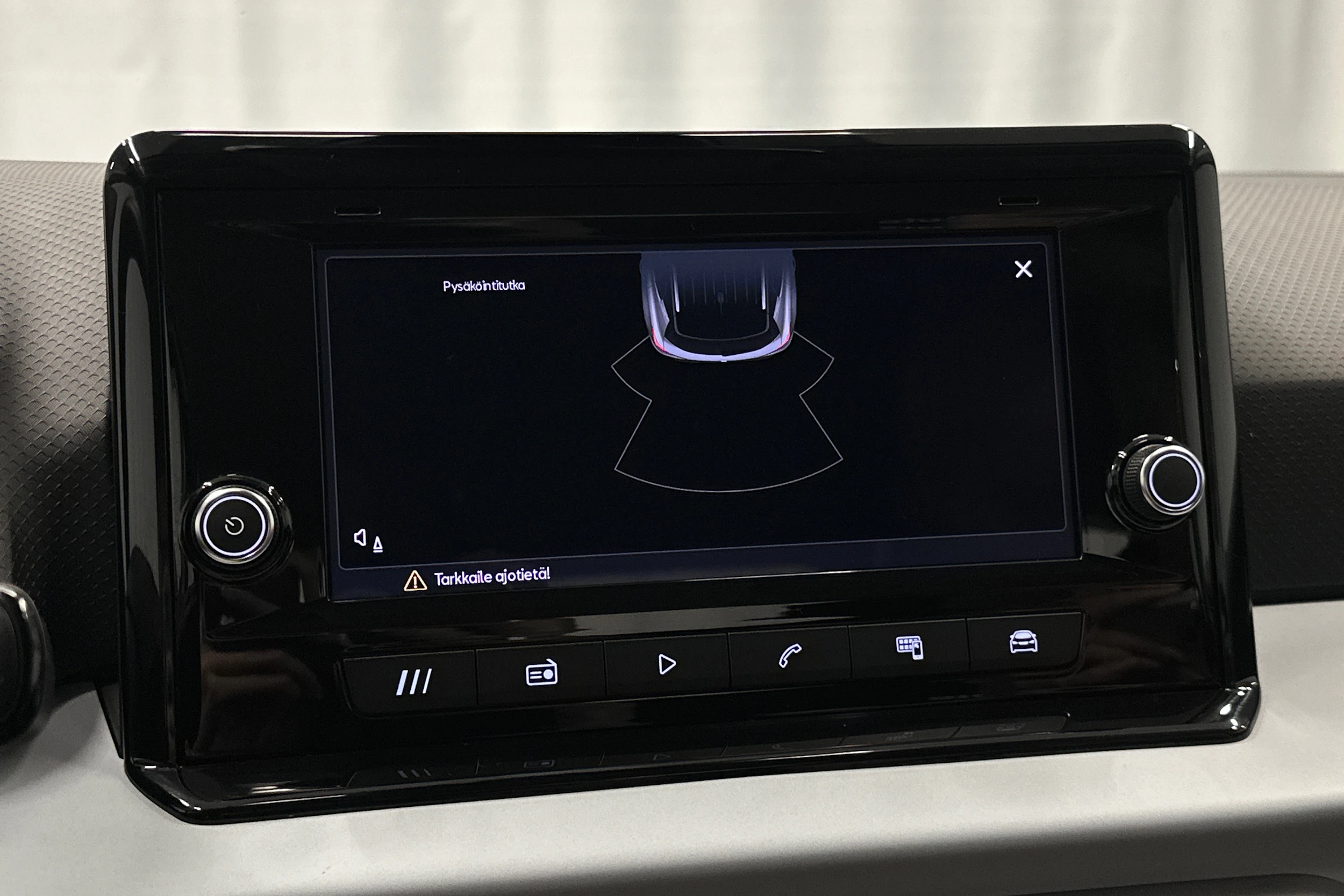 valkoinen SEAT Arona 2024 kuva 24.