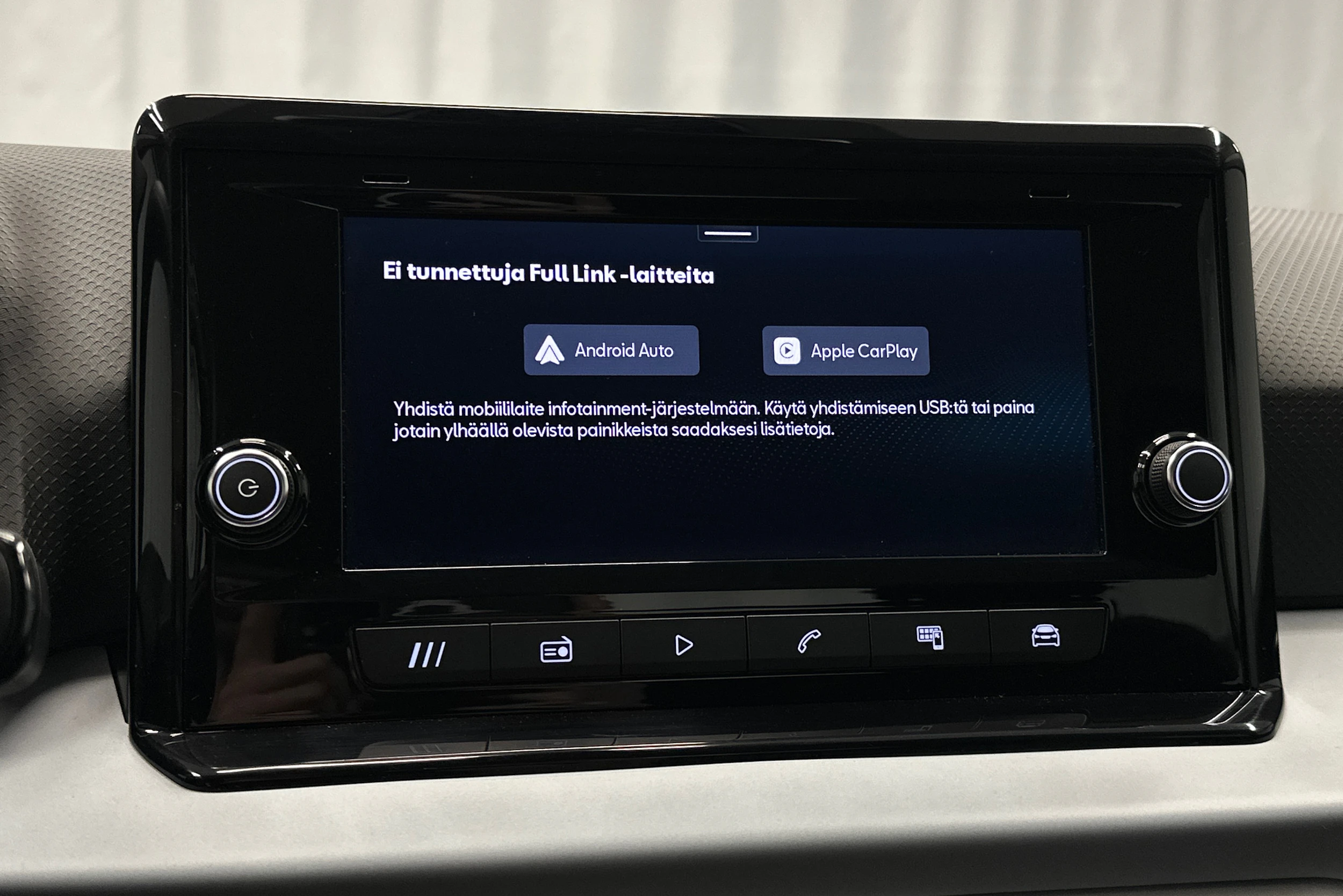 valkoinen SEAT Arona 2024 kuva 23.