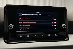 valkoinen SEAT Arona 2024 kuva 24.
