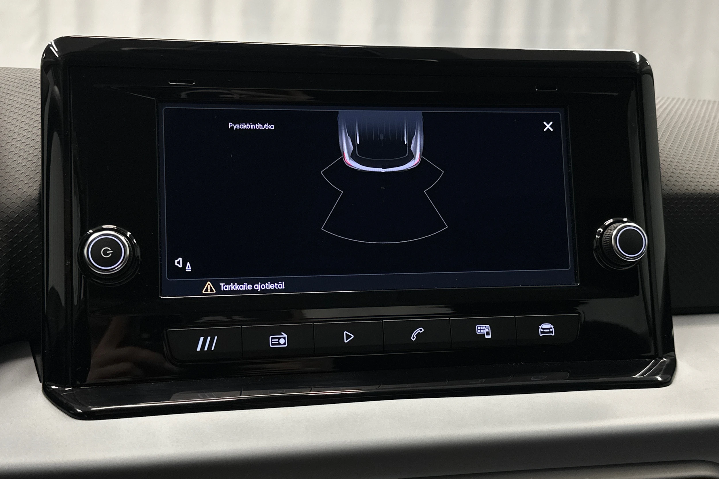 valkoinen SEAT Arona 2024 kuva 25.